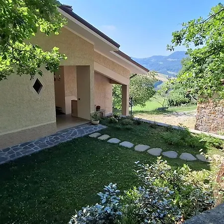 Casa Febe Panzió Gombio